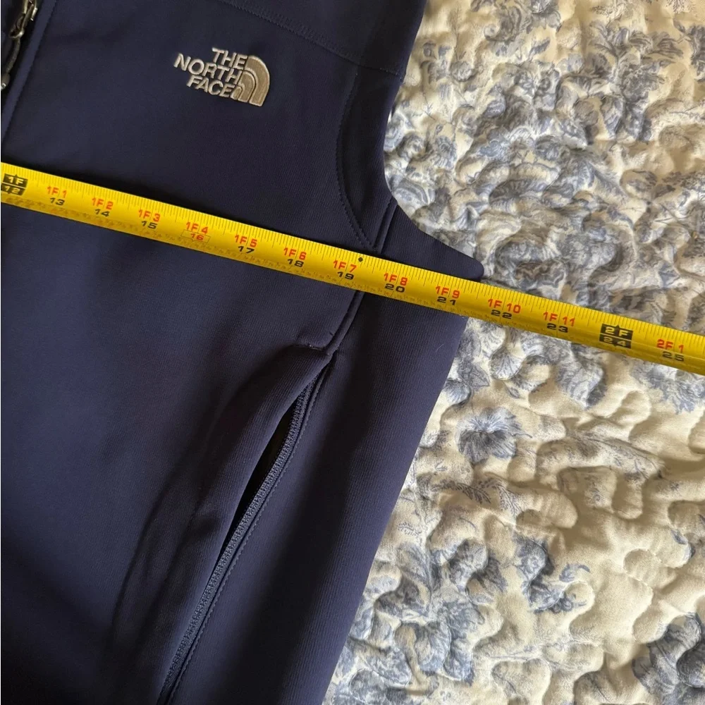 The North Face Men's apex vest
